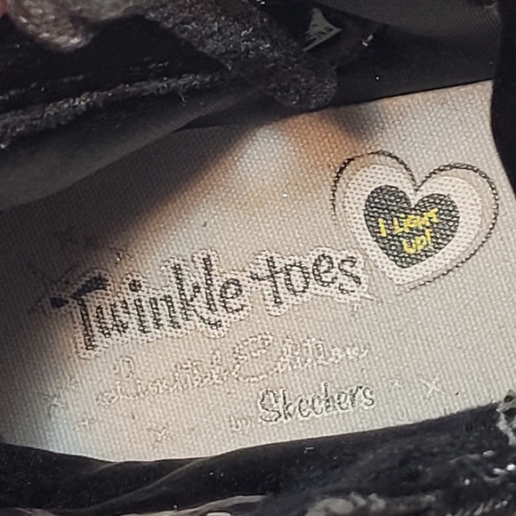 Skechers Girls Limited Edition Twinkle Toes Light Up Hi-top Zip Sneakers - Picture 12 of 13
